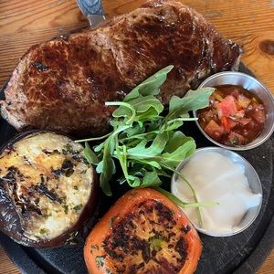 Meet your Posher, Yna